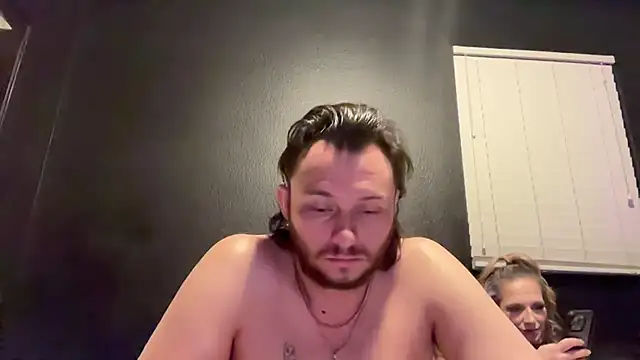 hungandcloudy's Live XXX Chat