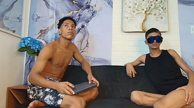 RED_ZONE_BOYS Chat XXX in diretta