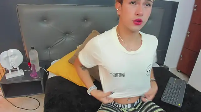 RyanFox1n Live XXX chat