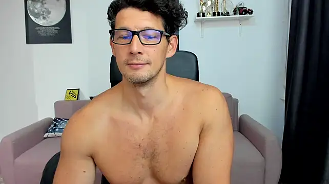 BrutusK08 XXX чат на живо