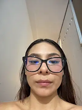 Chat XXX ao vivo de amira_cute2