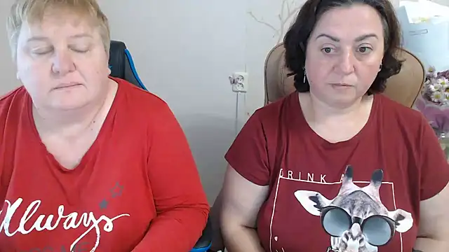 Lindy-Jeanie's Live XXX Chat