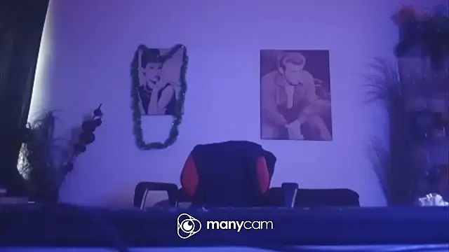 der_dino30 Adlı Modelin Canlı XXX Sohbeti