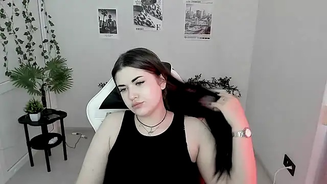 Chat +18 de TinsleyPeach ao vivo