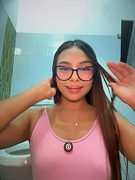 Chat +18 de amira_cute2 ao vivo