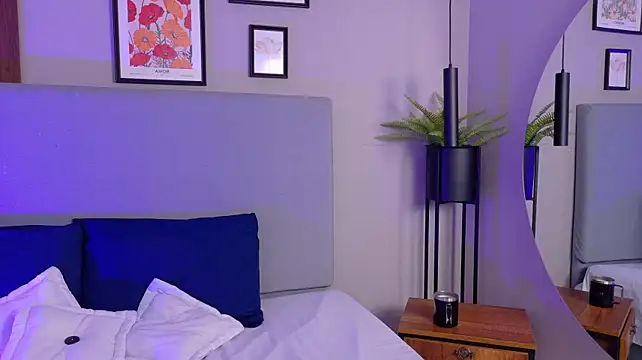 ZoeyPetit Adlı Modelin Canlı XXX Sohbeti