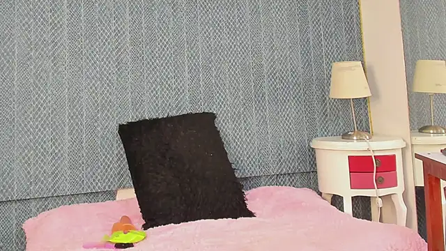 Ninanoir78 라이브 XXX 채팅
