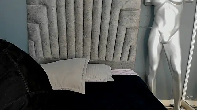 Charlie___Musk Adlı Modelin Canlı XXX Sohbeti