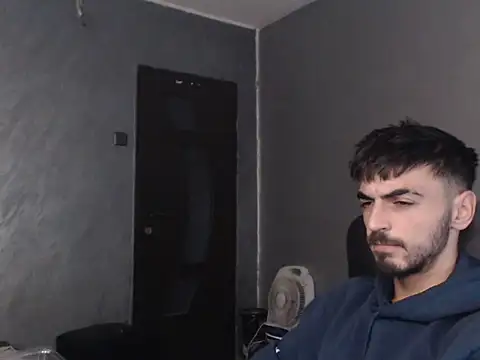 XXX chat uživo modela GodFindom