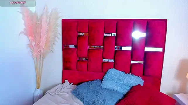 XXX chat uživo modela KeiraMendoza