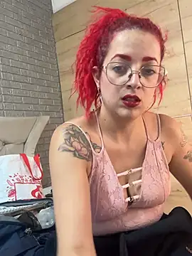 RoxanneStorm_ Adlı Modelin Canlı XXX Sohbeti