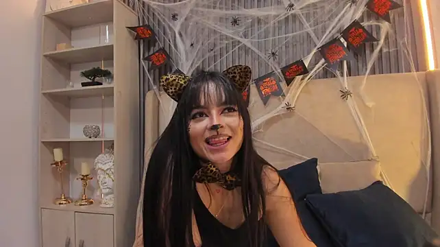 KeniaArias' Live XXX Chat
