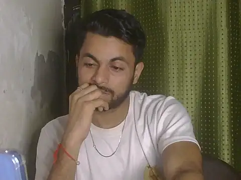 Chat +18 de Stubborndesiboy ao vivo