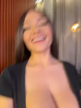 Chatroom XXX en direct de Sweet_Ariadna_