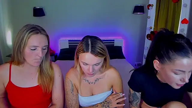 XXX chat uživo modela MagicEyess