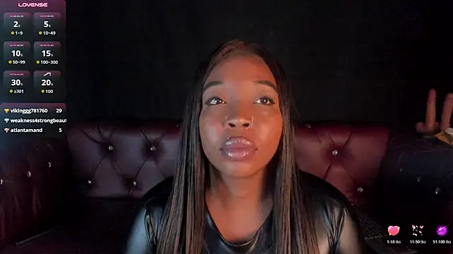 Charlotte__Brown_ Chat XXX in diretta