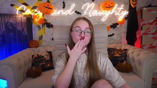 ArrinaWairr's Live XXX Chat