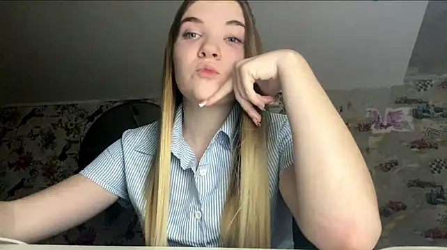 VerdaGormly's Live XXX Chat