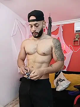 Mike_savage3: διαδικτυακό σόου στην κάμερα