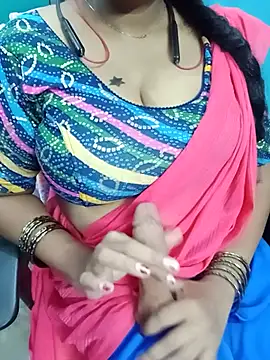 Tamil_Vennila_: онлайн-секс-чат