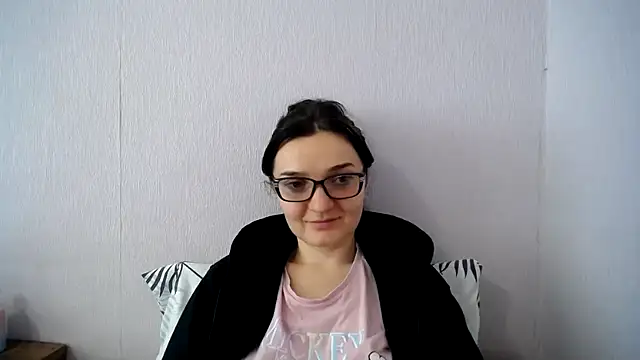 Shiny_gine's Live XXX Chat