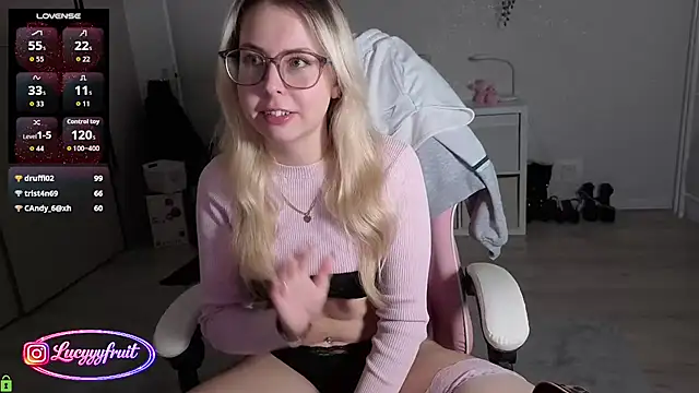 Livewithlucy's Live XXX Chat