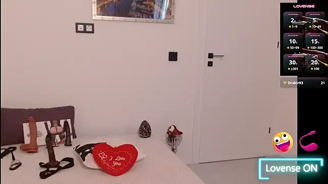 NatyCleo Adlı Modelin Canlı XXX Sohbeti