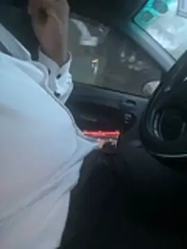 צ'אט XXX בשידור חי של Uber-driver-dam