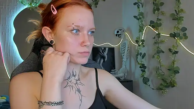 Elastikisss' Live XXX Chat