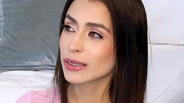 Gia_Sinclaire 라이브 XXX 채팅