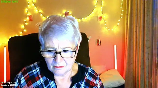 Chat XXX en directo de Sandra_Snowflake