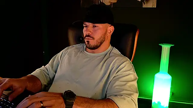 AngeloEric live XXX chat