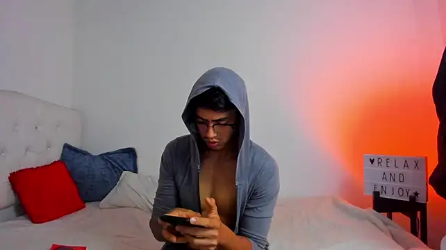 Caramelo_Bryan Chat XXX live