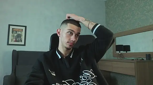 Chat +18 de KaydenDrew ao vivo