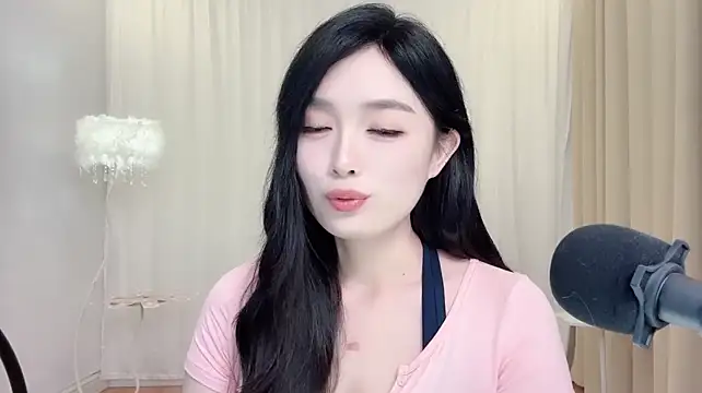 دردشة LiLy0608 الجنسية المباشرة