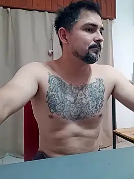 Chat XXX en directo de Bradd_32