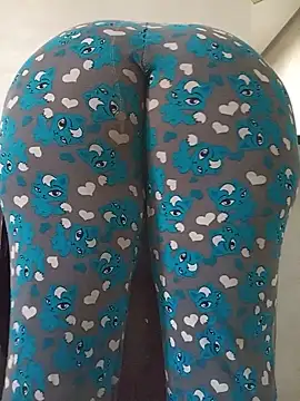 lily_sx élő XXX-chatje