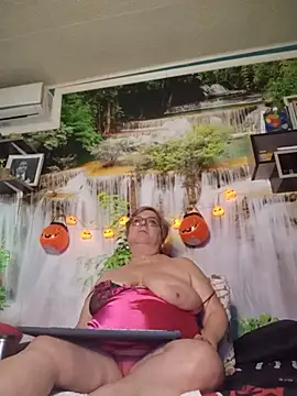 QueenPammy1 XXX чат на живо