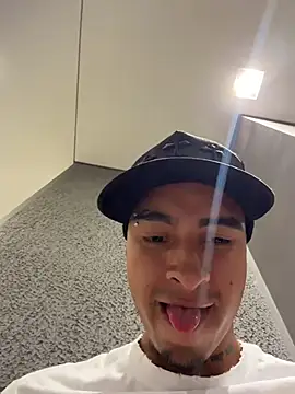 willclayy 라이브 XXX 채팅