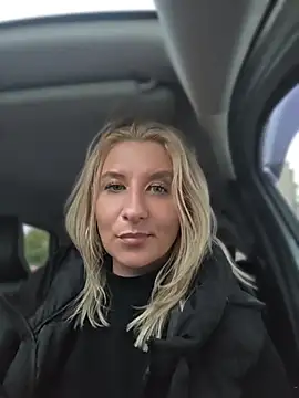 KaylinJan live XXX chat