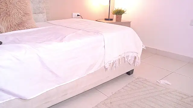 Chat XXX en directo de louissa_lee