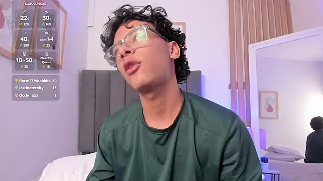 Chatroom XXX en direct de Adams__Bobby