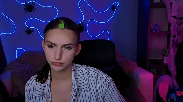 lisa_dark_ Adlı Modelin Canlı XXX Sohbeti