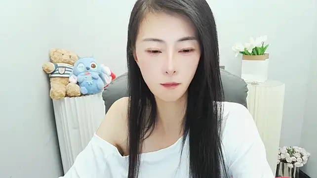 yuan129 Adlı Modelin Canlı XXX Sohbeti