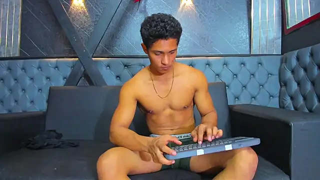 Yoel_Blessed live XXX chat