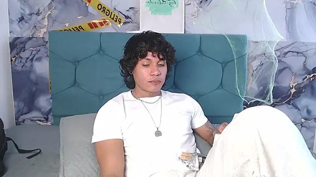 Chat +18 de MaximilianRoth ao vivo