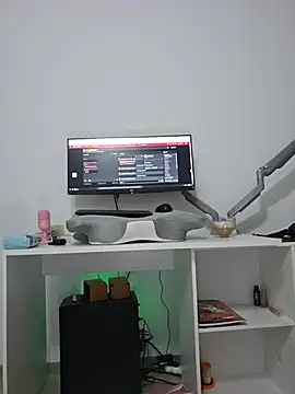 KarlyGray10 Adlı Modelin Canlı XXX Sohbeti
