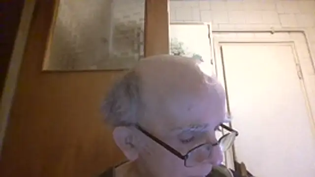 mariusica1@xh live XXX chat