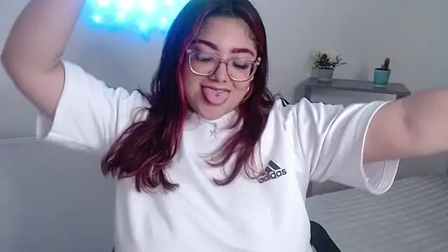 Chat XXX ao vivo de Raven_Rouges