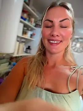 NastyMilf_n Webbikameraesitys